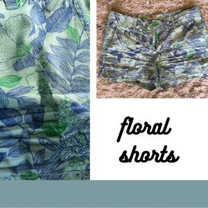 Vineyard vines floral shorts